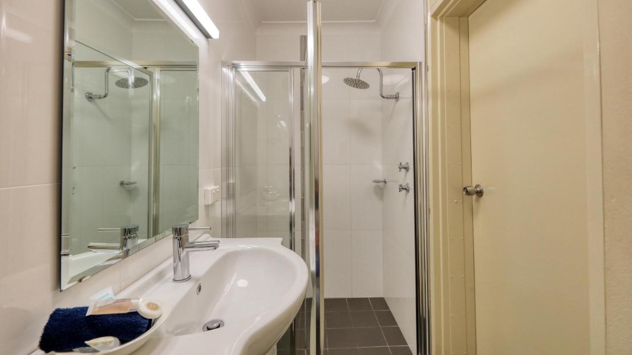 دوبو Forest Lodge Motor Inn & Restaurant المظهر الخارجي الصورة